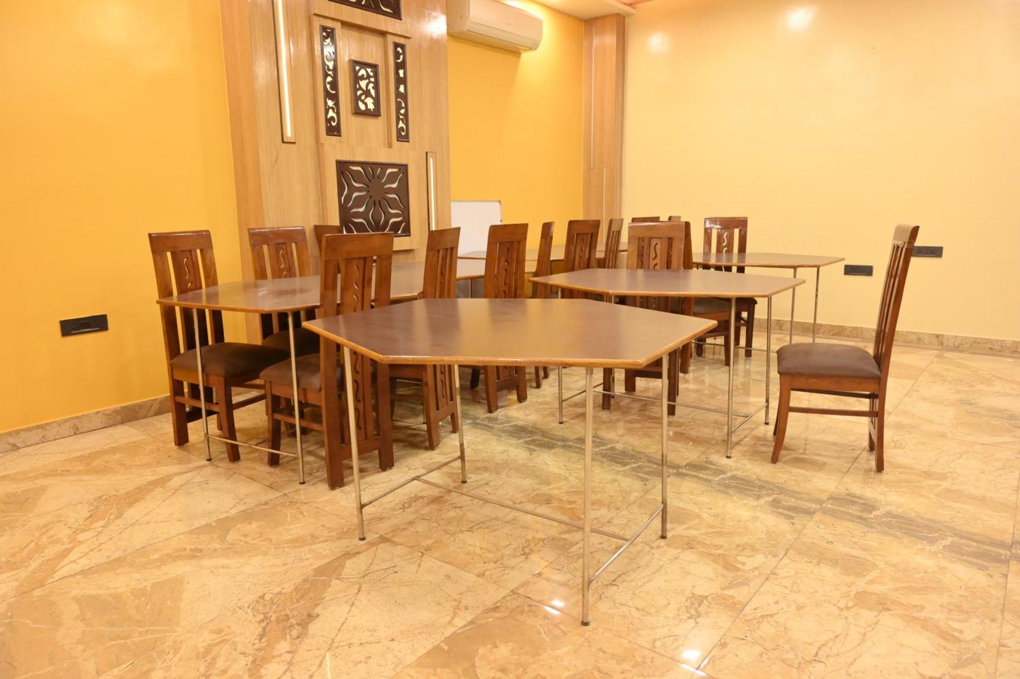 Hotel Riddhi Regency Lucknow Exterior foto